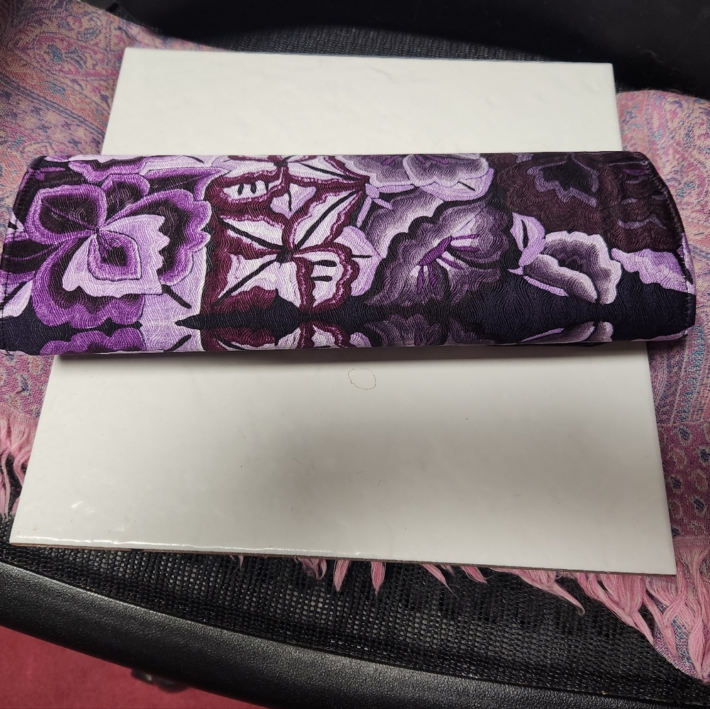 Pineda Covalin Floral Purple Clutch Bag